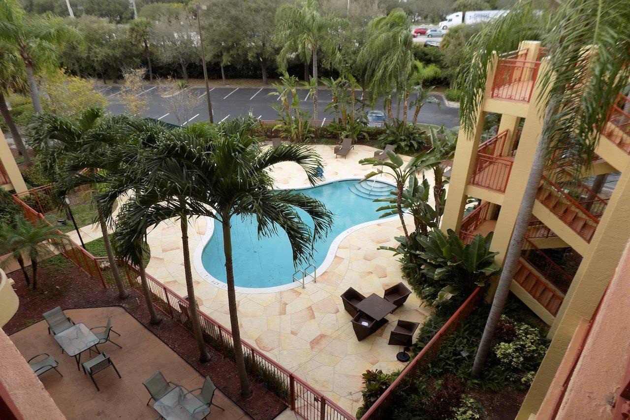 Boca Suites Deerfield Beach; Surestay Collection By BW Exterior foto